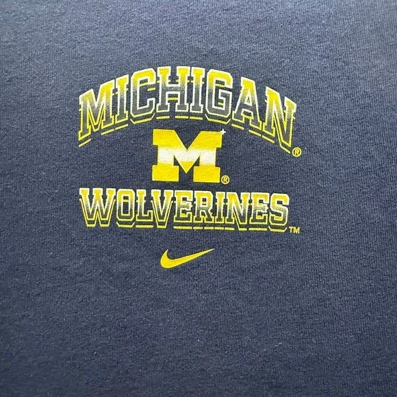 Nike Michigan Wolverines Mens Size Large Navy Blue Long Sleeve Graphic Shirt - Picture 2 of 7